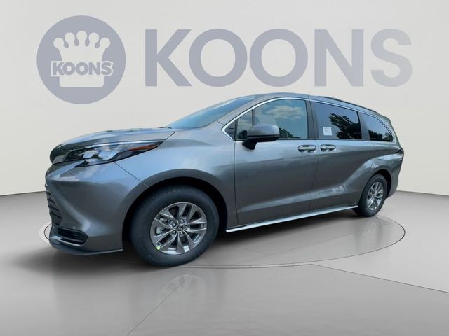 2026 Toyota Sienna LE