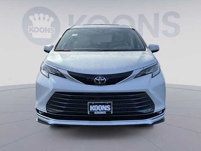 2026 Toyota Sienna Limited
