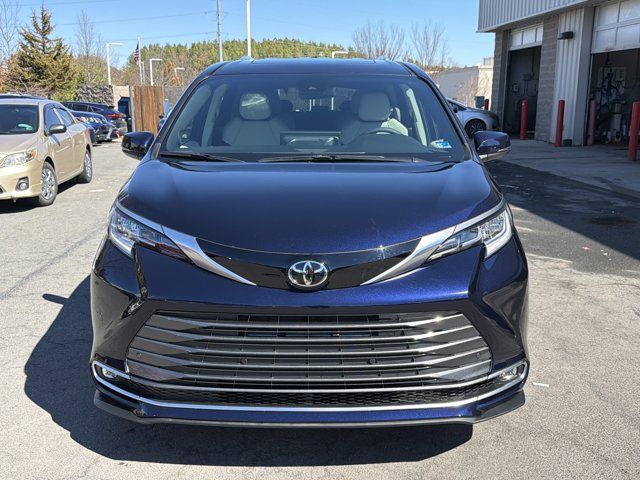 2026 Toyota Sienna Limited