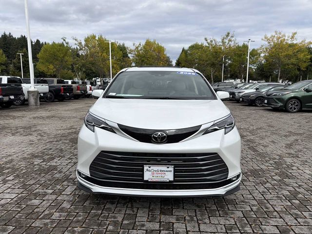 2026 Toyota Sienna Platinum