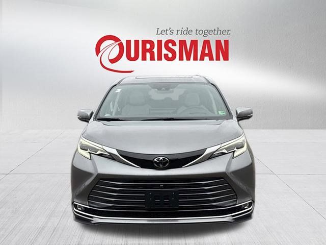 2026 Toyota Sienna Platinum