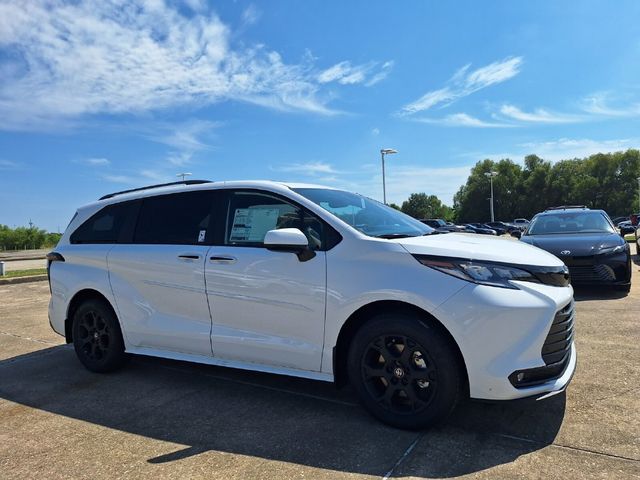 2026 Toyota Sienna Woodland Edition