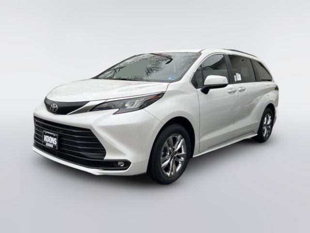 2026 Toyota Sienna XLE