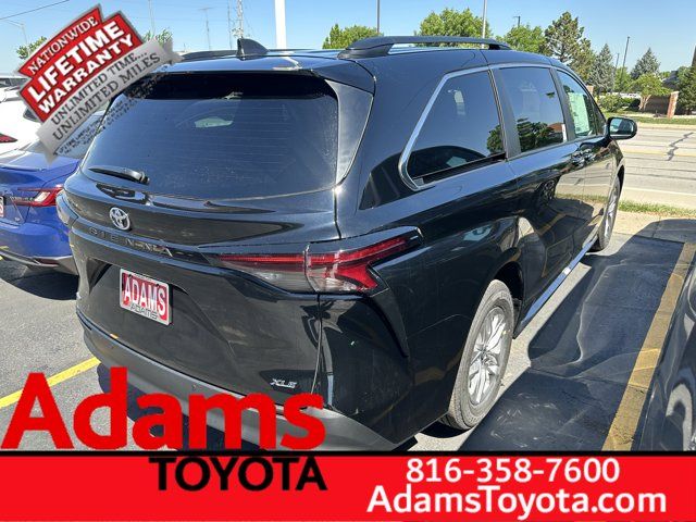 2026 Toyota Sienna XLE