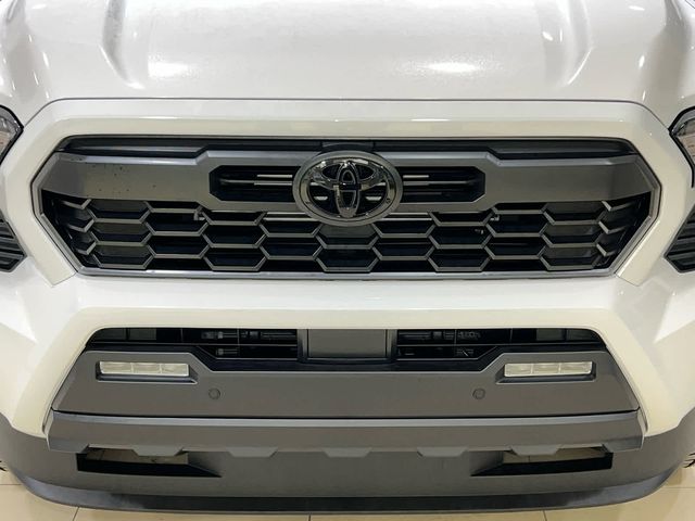 2026 Toyota Tacoma 4WD TRD Off Road Hybrid