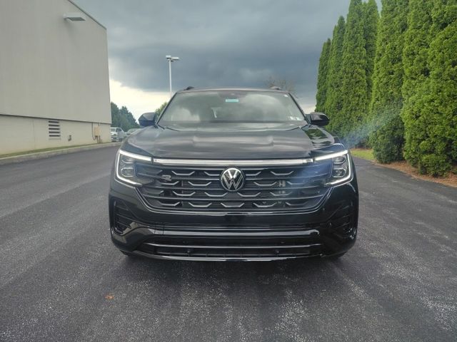 2026 Volkswagen Atlas Cross Sport 2.0T SEL R-Line Black