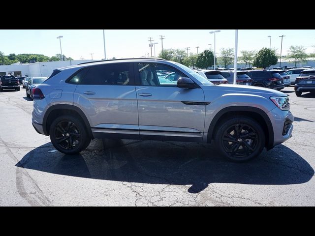2026 Volkswagen Atlas Cross Sport 2.0T SEL R-Line Black
