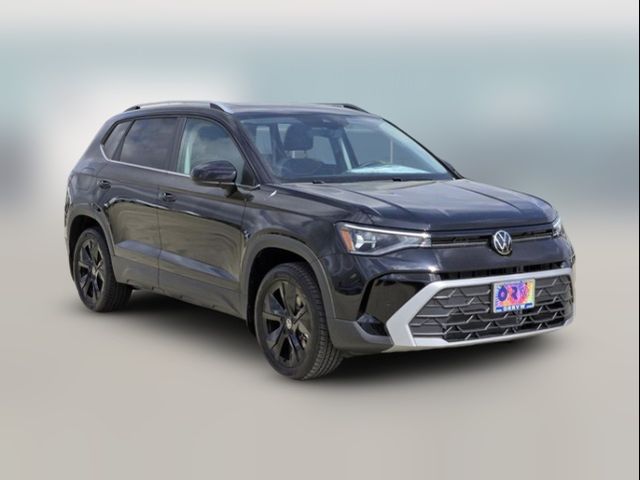 2026 Volkswagen Taos SE