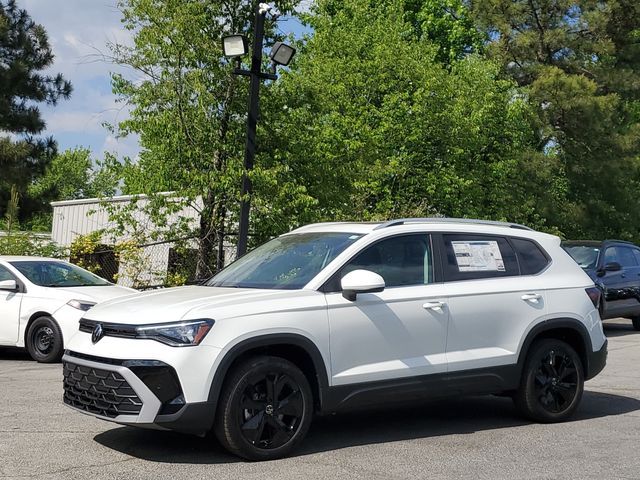 2026 Volkswagen Taos SE