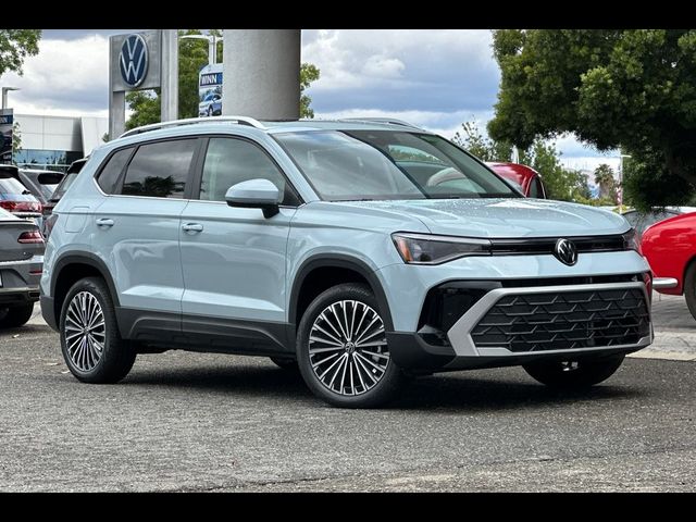 2026 Volkswagen Taos SE