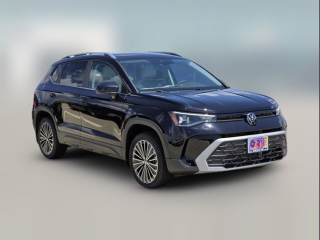 2026 Volkswagen Taos SE
