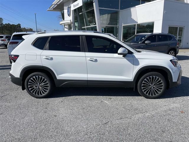2026 Volkswagen Taos SE