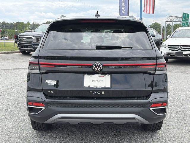 2026 Volkswagen Taos SE