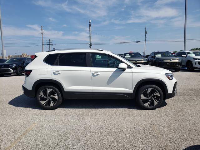 2026 Volkswagen Taos SE