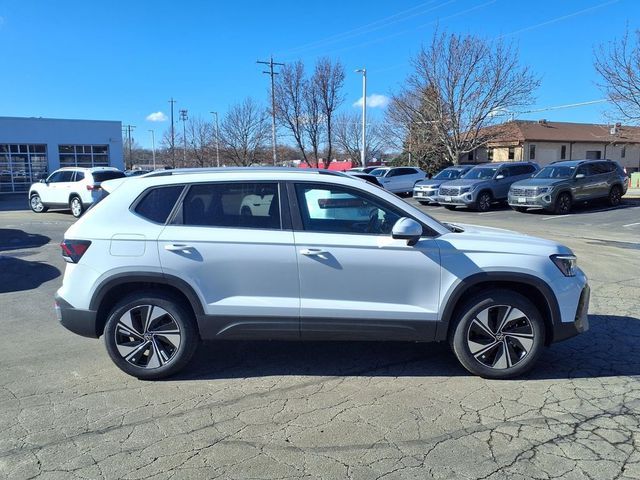 2026 Volkswagen Taos SE