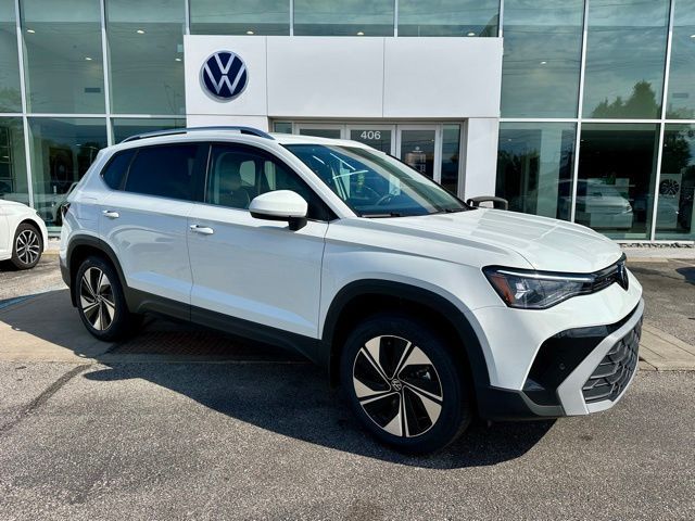 2026 Volkswagen Taos SE