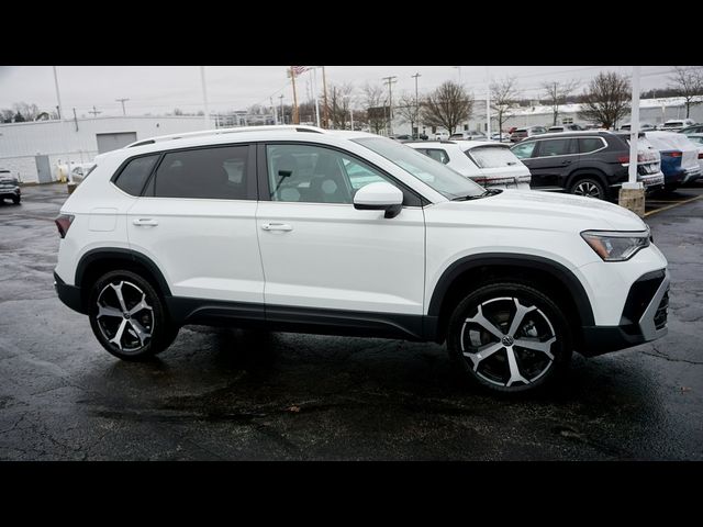 2026 Volkswagen Taos SEL