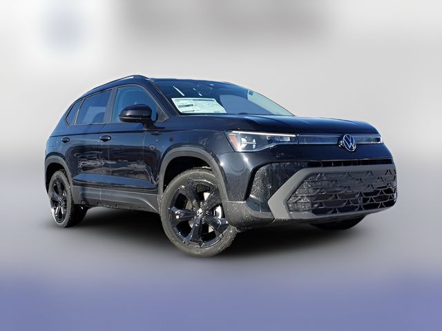 2026 Volkswagen Taos SE Black