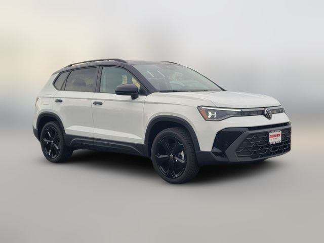 2026 Volkswagen Taos SE Black