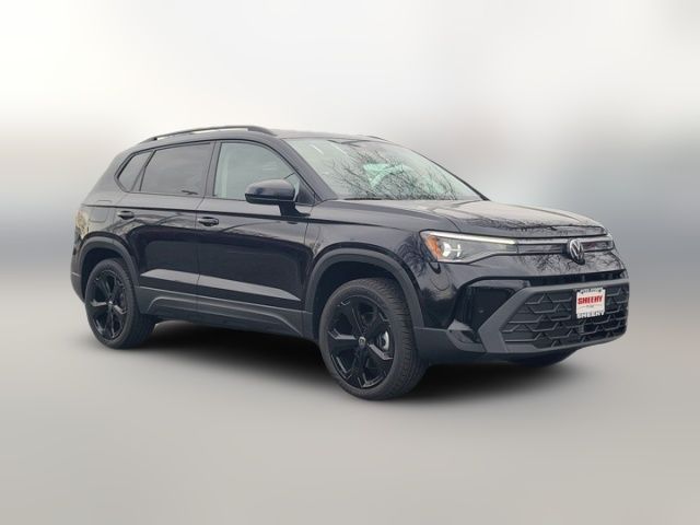 2026 Volkswagen Taos SE Black