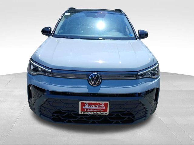 2026 Volkswagen Taos SE Black