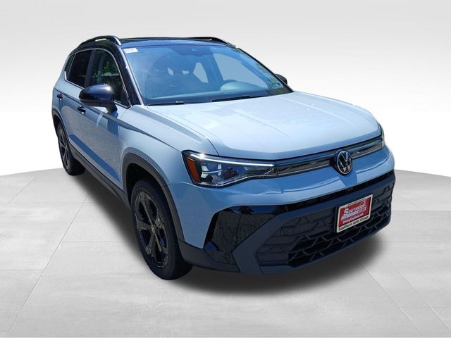 2026 Volkswagen Taos SE Black