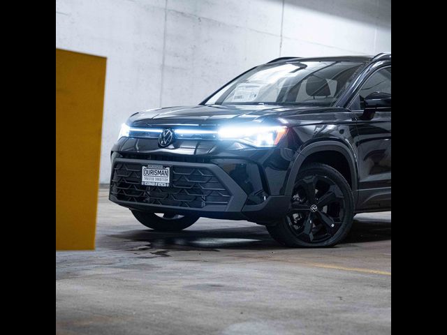 2026 Volkswagen Taos SE Black