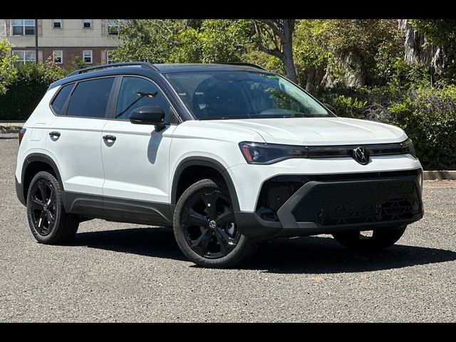 2026 Volkswagen Taos SE Black