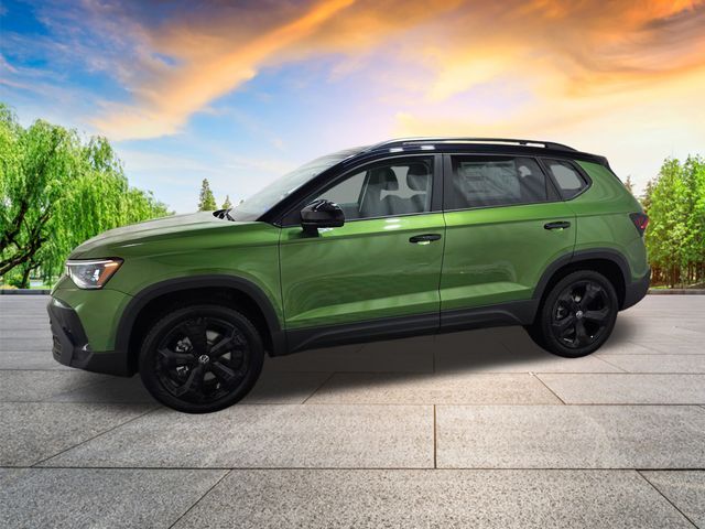 2026 Volkswagen Taos SE Black