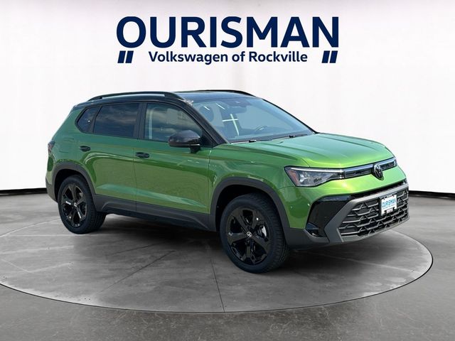 2026 Volkswagen Taos SE Black