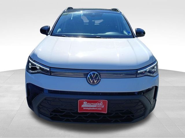 2026 Volkswagen Taos SE Black