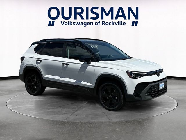 2026 Volkswagen Taos SE Black