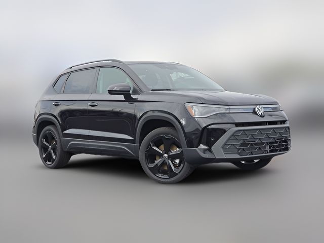 2026 Volkswagen Taos SE Black