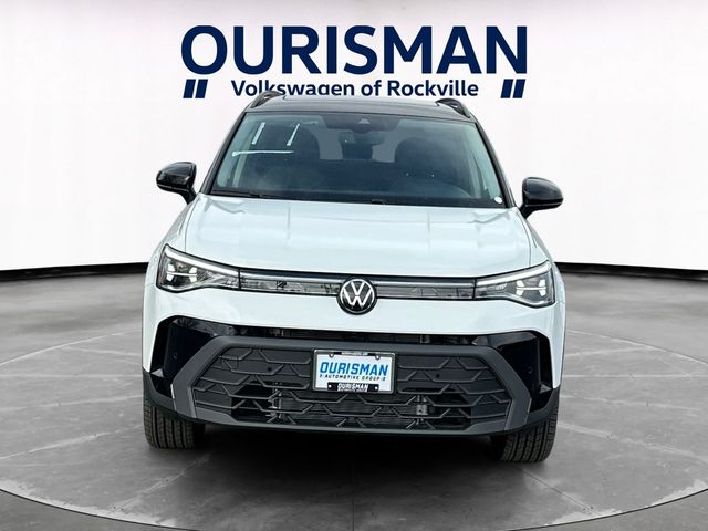 2026 Volkswagen Taos SE Black