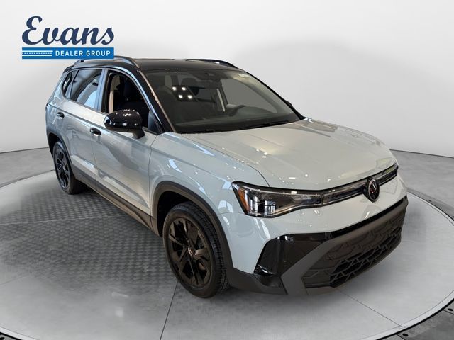 2026 Volkswagen Taos SE Black