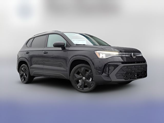 2026 Volkswagen Taos SE Black