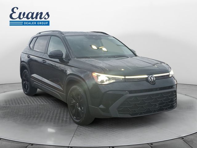 2026 Volkswagen Taos SE Black