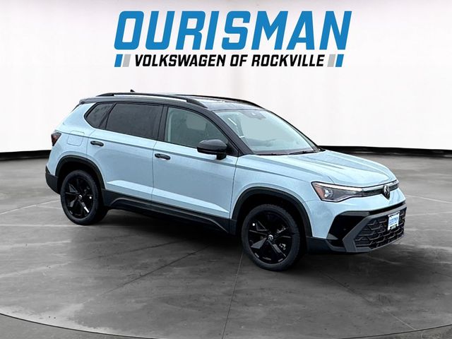 2026 Volkswagen Taos SE Black