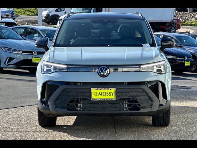 2026 Volkswagen Taos SE Black