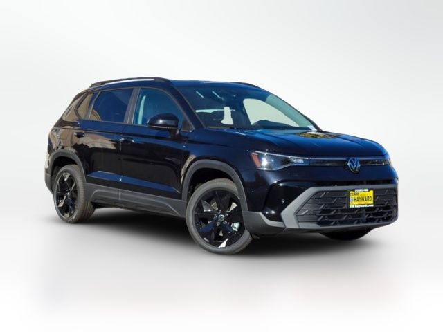 2026 Volkswagen Taos SE Black