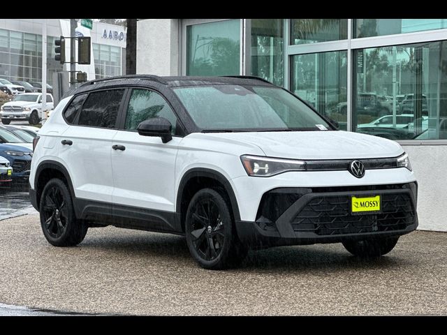 2026 Volkswagen Taos SE Black