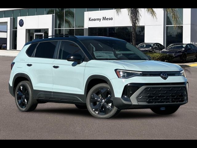 2026 Volkswagen Taos SE Black