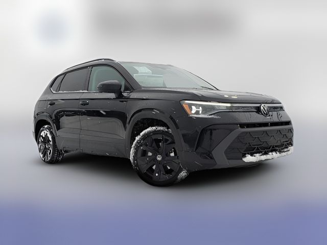 2026 Volkswagen Taos SE Black