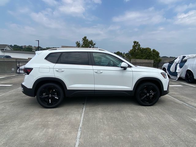 2026 Volkswagen Taos SEL