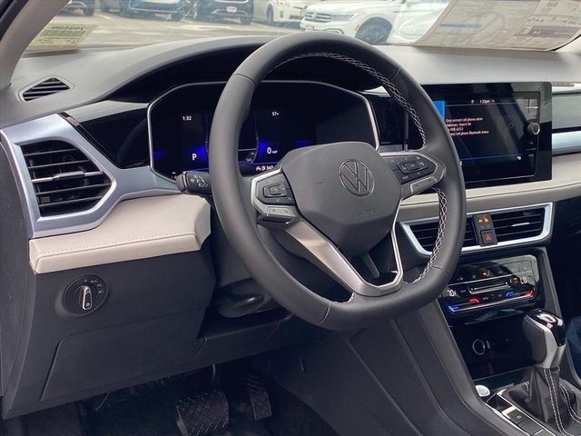 2026 Volkswagen Taos SE