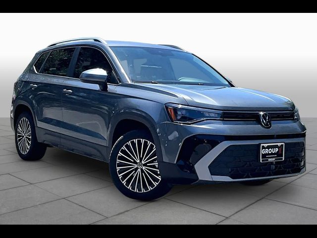 2026 Volkswagen Taos SE