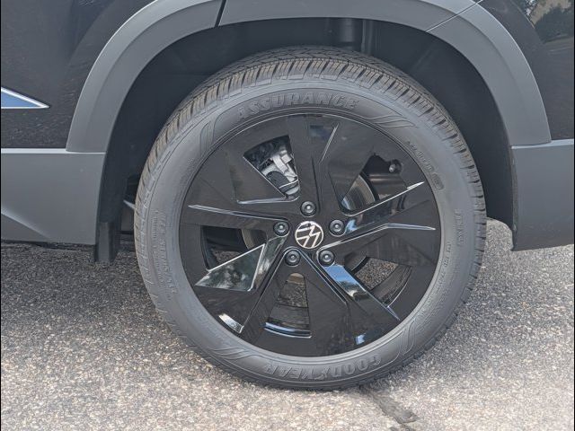 2026 Volkswagen Taos SE