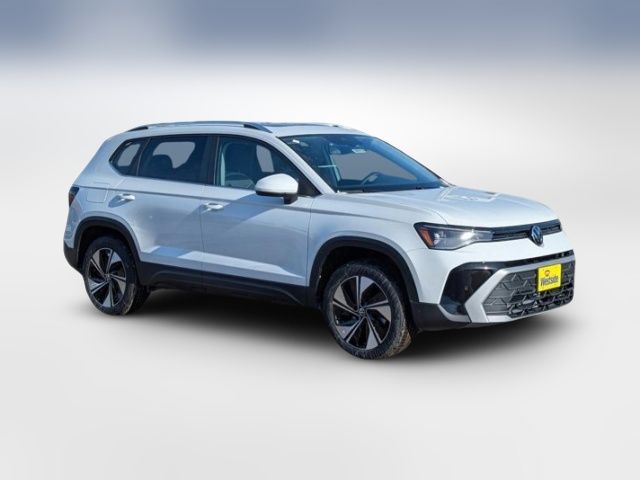 2026 Volkswagen Taos SE