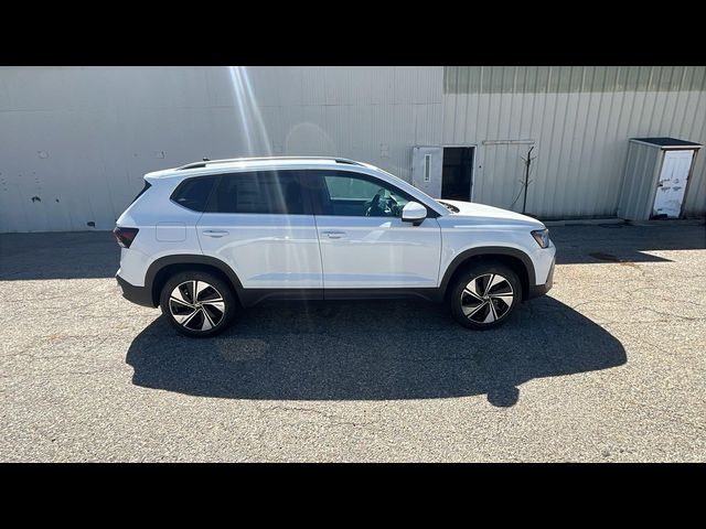 2026 Volkswagen Taos SE