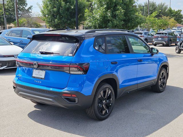 2026 Volkswagen Taos SE Black